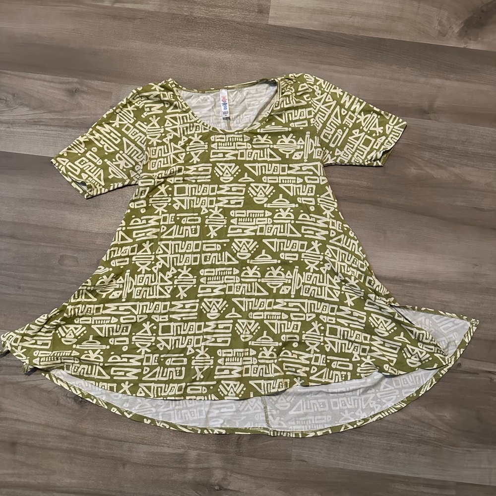 LuLaRoe XS Olive Green Aztec Graphic Perfect T